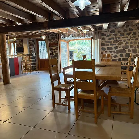 Casa vacanze L'estaou, 3 épis, 15 Pers, 18 Couchages - Ancienne Ferme Rénovée - Label Ecogîte *