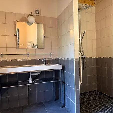 L'estaou, 3 épis, 15 Pers, 18 Couchages - Ancienne Ferme Rénovée - Label Ecogîte * Arlempdes